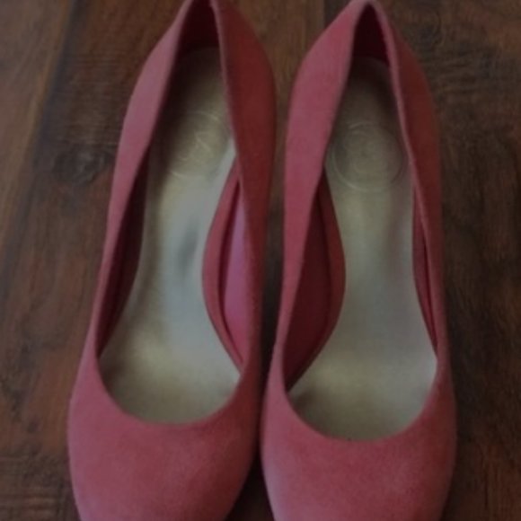 Jessica Simpson oscar coral peach heels